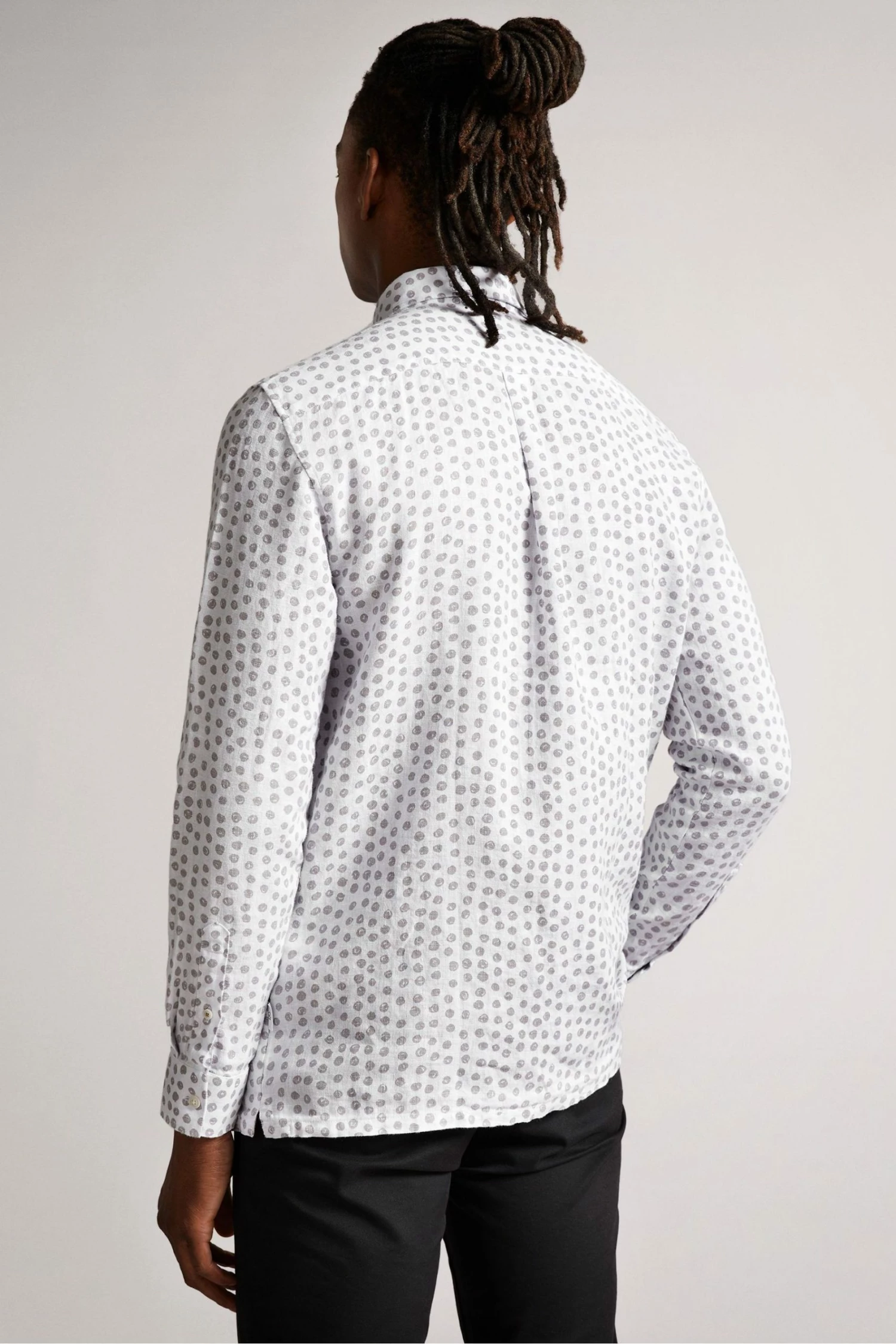 Ted Baker Men's Grey Aillon Long Sleeve Spot Print Shirt 4 Ted Baker Men's Grey Aillon Long Sleeve Spot Print Shirt - Image 2