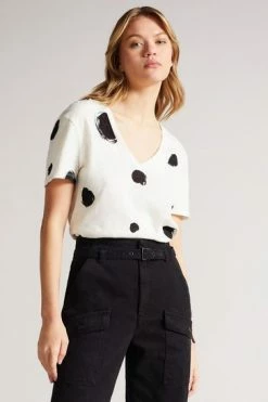Ted Baker Zariiah White Spot Linen V Neck T-Shirt -TED BAKER Sales Store unnamed file 2056