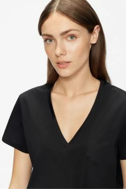Ted Baker Black Lovage Easy Fit V-Neck T-Shirt -TED BAKER Sales Store unnamed file 2110