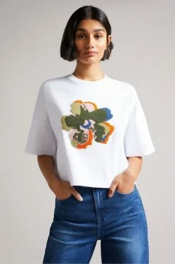 Ted Baker Zsarah White Flower Cropped T-Shirt -TED BAKER Sales Store unnamed file 2120