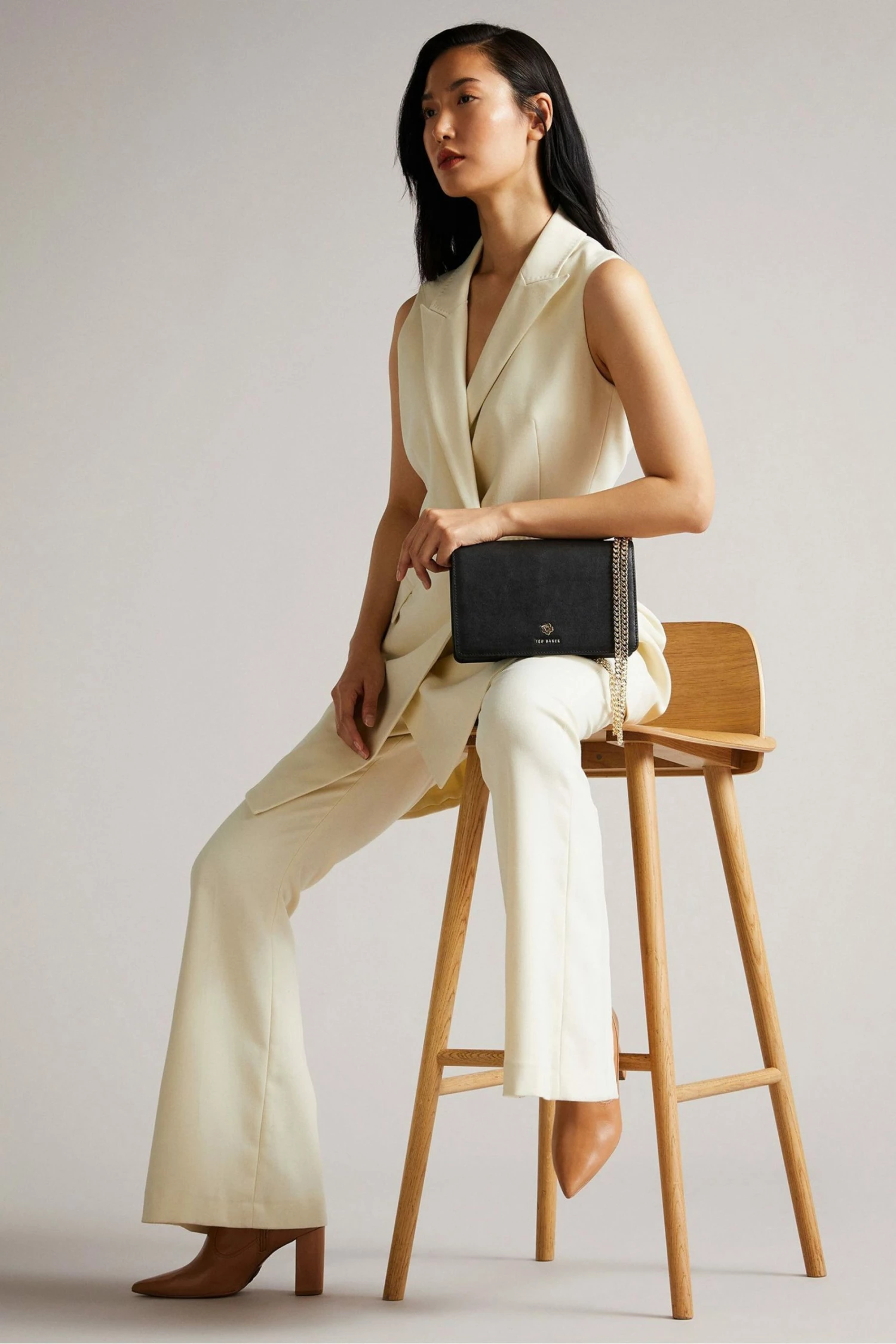 Ted Baker Black Jorjey Flower Eyelet Cross Body Bag 6 Ted Baker Black Jorjey Flower Eyelet Cross Body Bag - Image 4