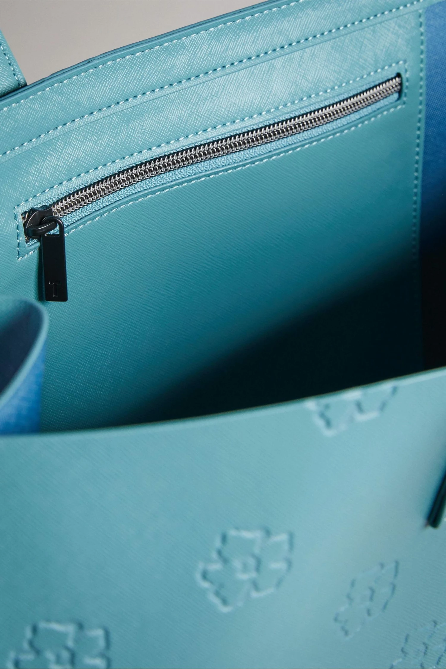 Ted Baker Blue Luelcon Ew Debossed Floral Icon Bag 4 Ted Baker Blue Luelcon Ew Debossed Floral Icon Bag - Image 2