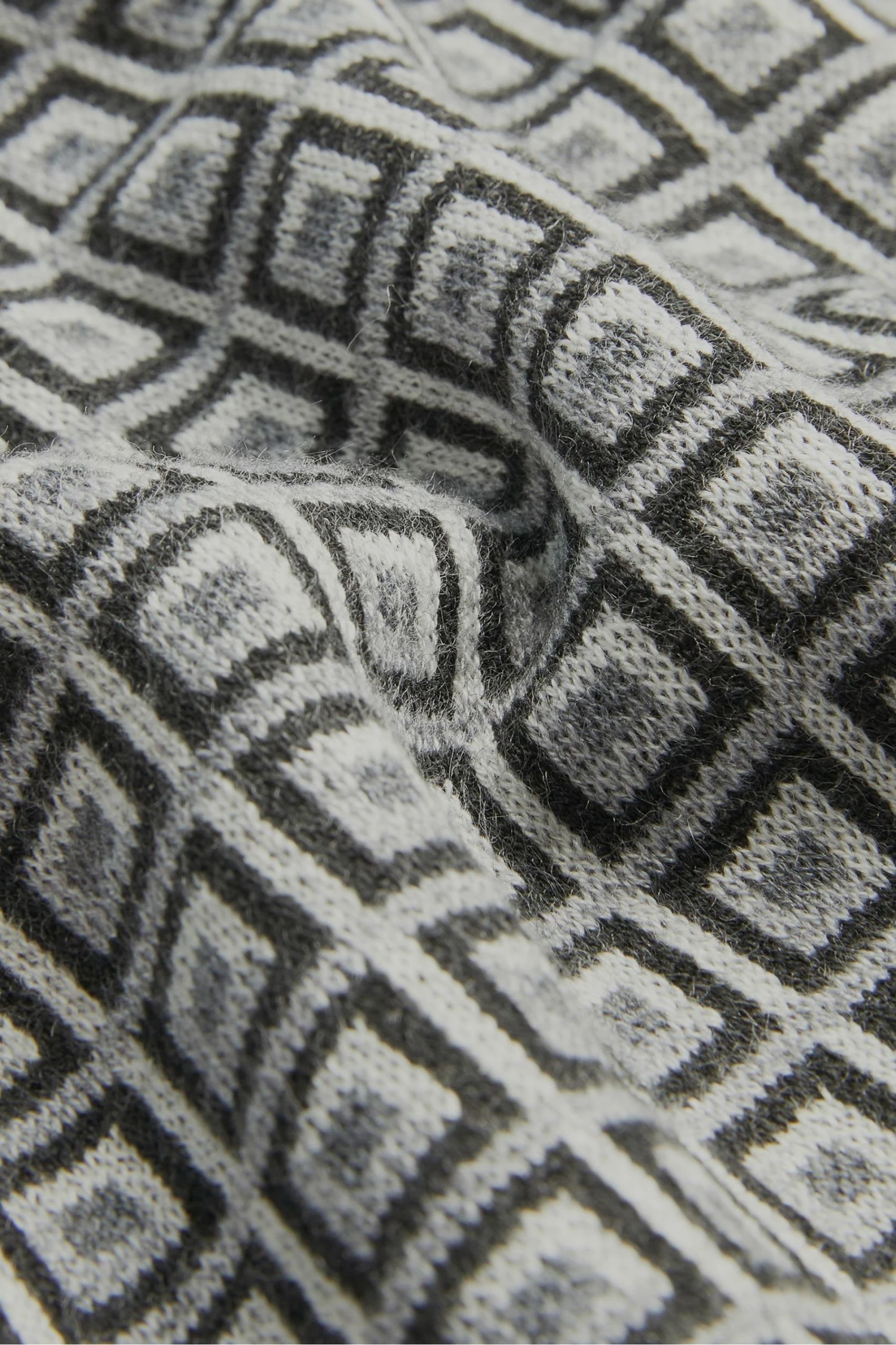 Ted Baker Grey Sprin Ls Patterned Crew Neck 7 Ted Baker Grey Sprin Ls Patterned Crew Neck - Image 5