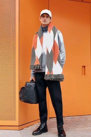 Ted Baker Grey Avebury Diamond Crew Neck Sweater 11 Ted Baker Grey Avebury Diamond Crew Neck Sweater - Image 9