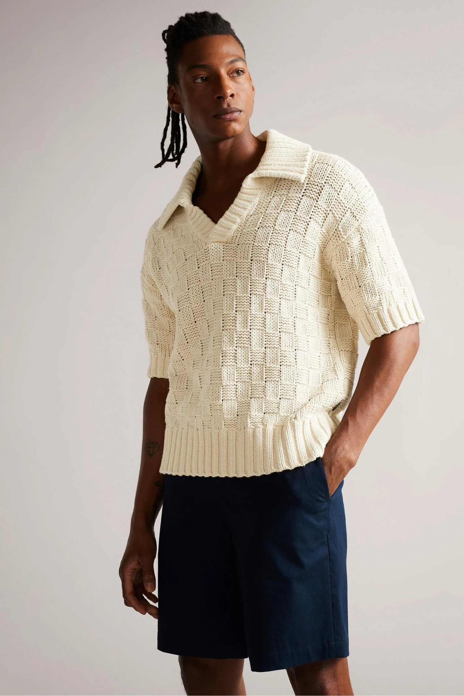 Ted Baker Earlam Ecru Cream Multi Wide Rib Ss V-Neck Jumper 3 Ted Baker Earlam Ecru Cream Multi Wide Rib Ss V-Neck Jumper