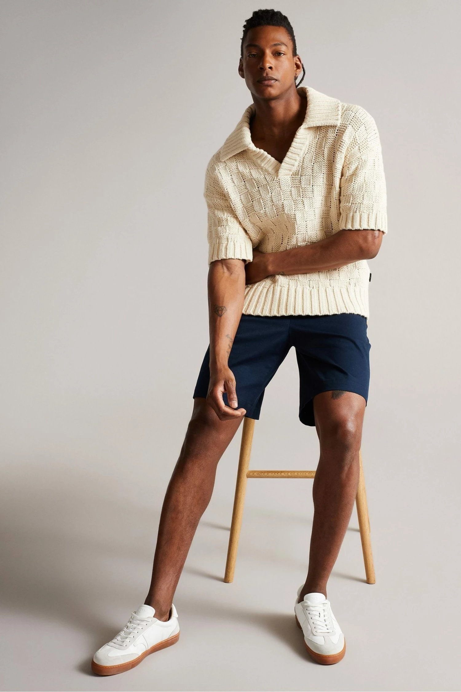 Ted Baker Earlam Ecru Cream Multi Wide Rib Ss V-Neck Jumper 5 Ted Baker Earlam Ecru Cream Multi Wide Rib Ss V-Neck Jumper - Image 3