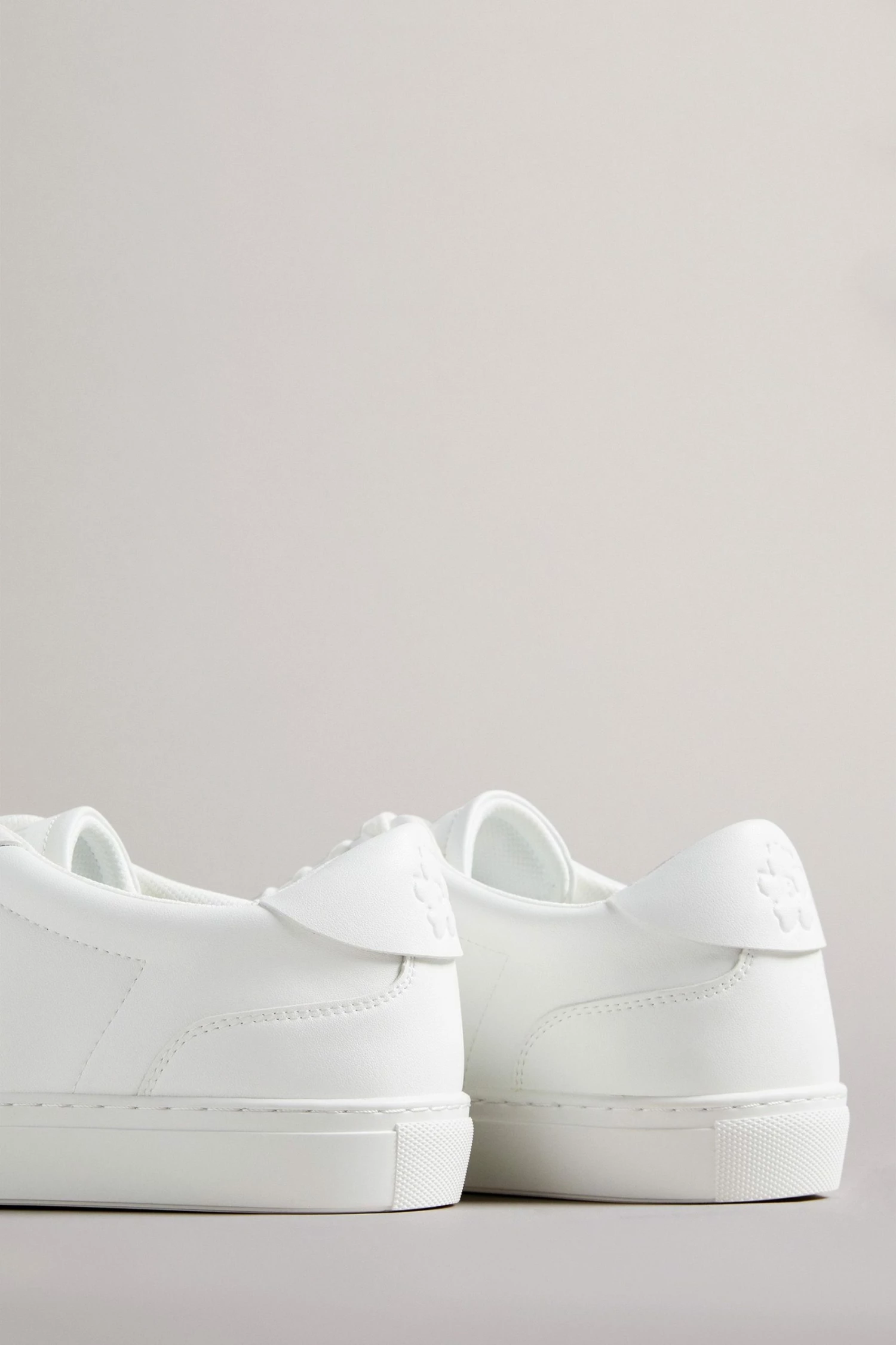 Ted Baker Robertt White Retro Leather Sneakers 6 Ted Baker Robertt White Retro Leather Sneakers - Image 4