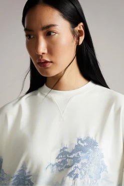 Ted Baker Saina White Cropped Sweatshirt -TED BAKER Sales Store unnamed file 3767