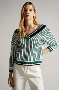 Ted Baker Edora Mid Green V-Neck Stitch Detailed Sweater 13 Ted Baker Edora Mid Green V-Neck Stitch Detailed Sweater -TED BAKER Sales Store unnamed file 3947