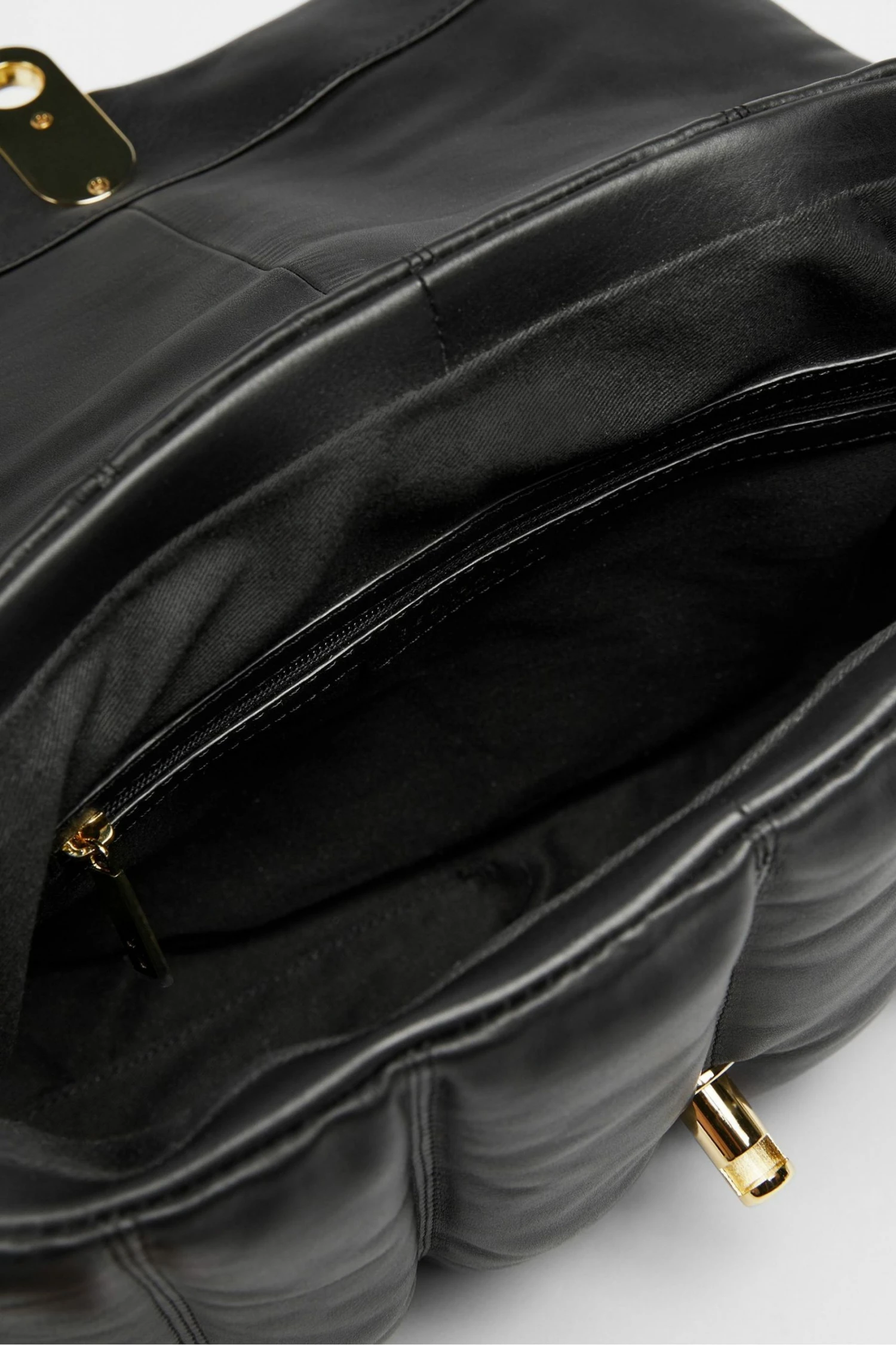 Ted Baker Ayaah Black Leather Puffer Quilt Detail Shoulder Bag 5 Ted Baker Ayaah Black Leather Puffer Quilt Detail Shoulder Bag - Image 3
