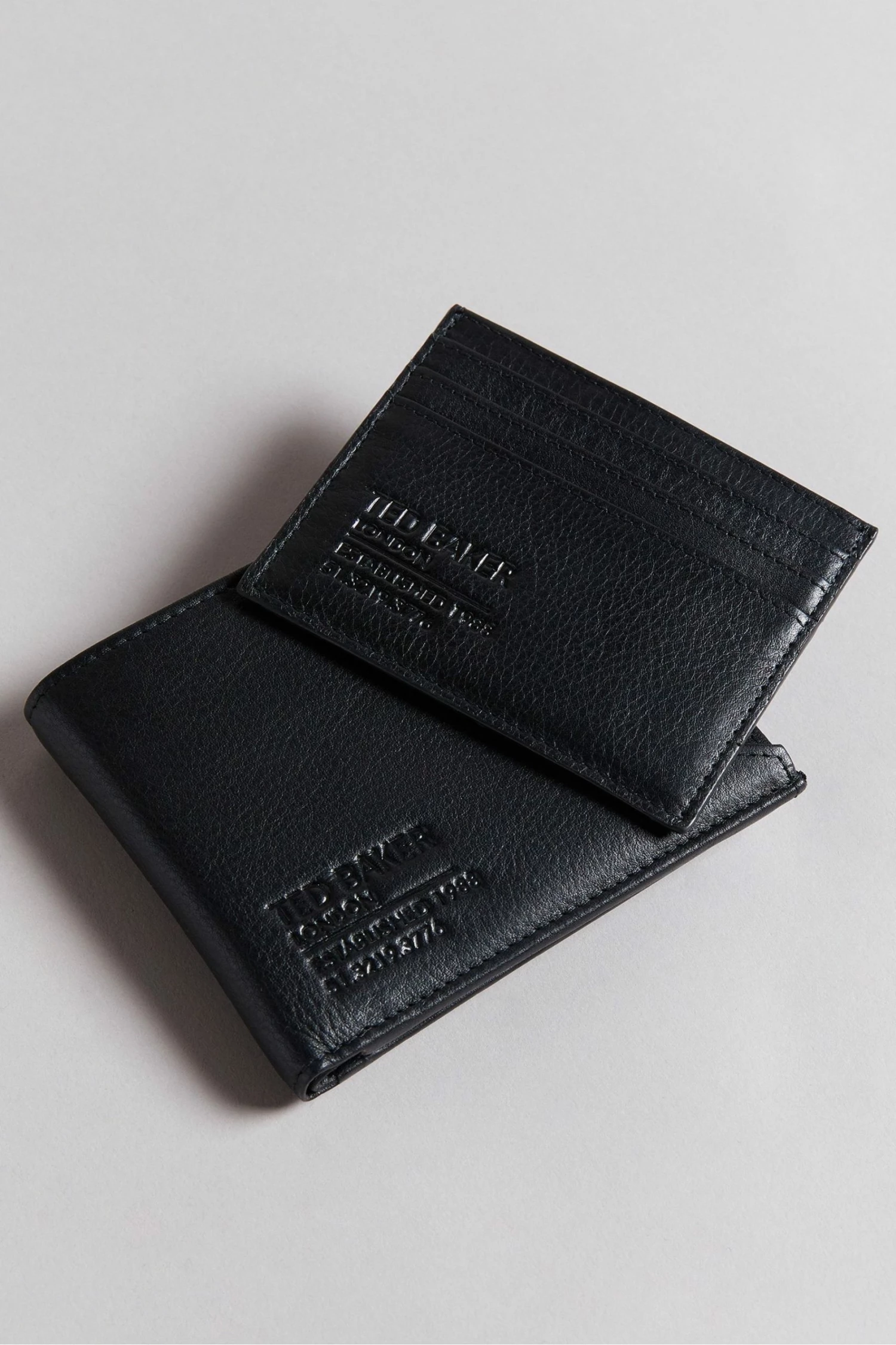 Ted Baker Steven Black Embossed Branded Wallet Card Holder Gift Set 4 Ted Baker Steven Black Embossed Branded Wallet Card Holder Gift Set - Image 2