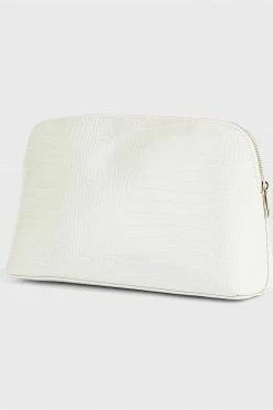 Ted Baker Nude Crocana Croc Detail Debossed Washbag 8 Ted Baker Nude Crocana Croc Detail Debossed Washbag -TED BAKER Sales Store unnamed file 5462