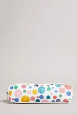 Ted Baker Maddy White Flirty Texture Monster Spot Brush Case -TED BAKER Sales Store unnamed file 5488