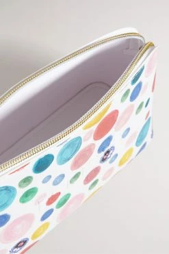 Ted Baker Matila White Flirty Texture Monster Spot Makeup Bag 9 Ted Baker Matila White Flirty Texture Monster Spot Makeup Bag -TED BAKER Sales Store unnamed file 5511