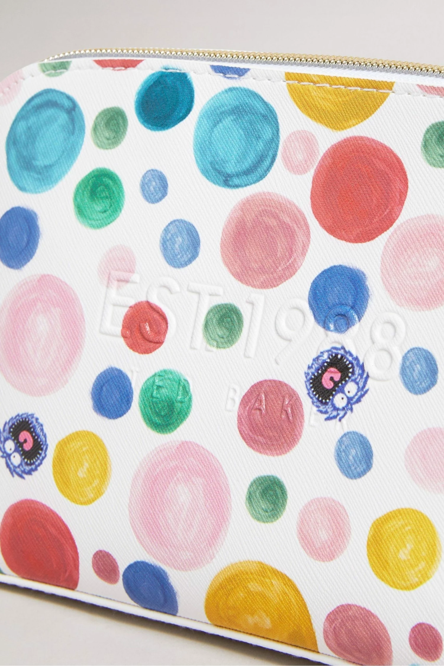 Ted Baker Matila White Flirty Texture Monster Spot Makeup Bag 6 Ted Baker Matila White Flirty Texture Monster Spot Makeup Bag - Image 4