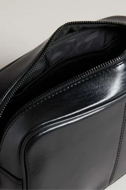 Ted Baker Dann Black Leather Washbag -TED BAKER Sales Store unnamed file 5523